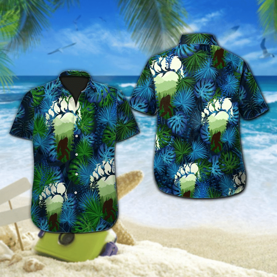 Bigfoot Hawaiian Shirt For Men Bigfoot Lover Gifts Shirt For Men and Women