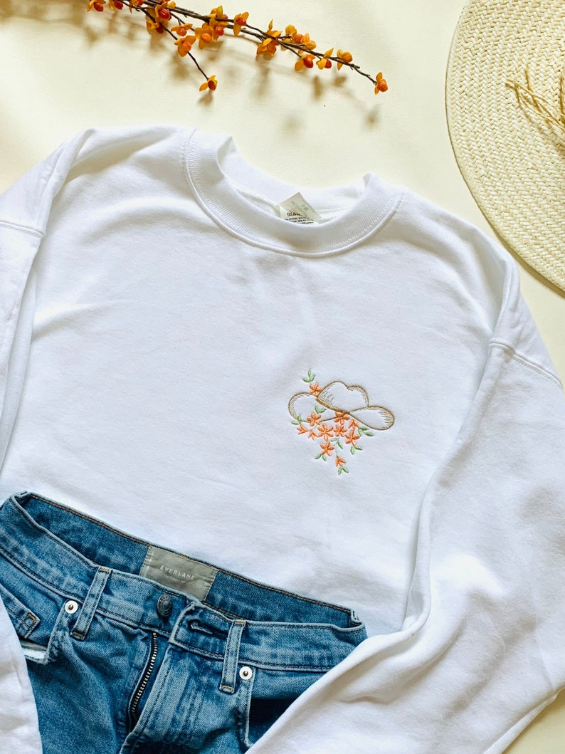 Cowboy Hat and Flowers Embroidered Crewneck Sweatshirt Cowgirl Sweatshirt