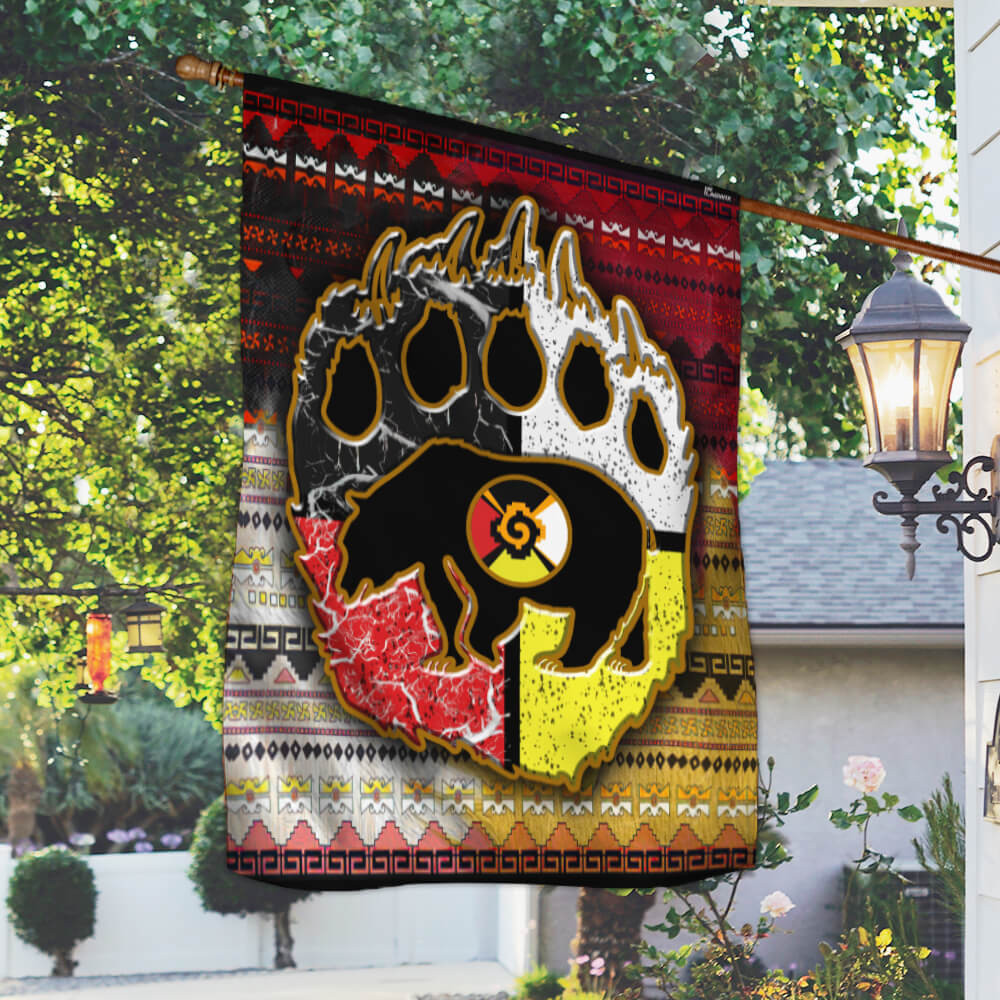 Native American Flag Bear Hand Flag Medicine Wheel Flag Decorative Outdoor