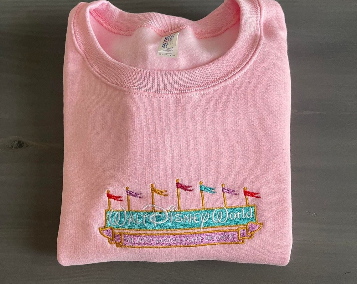 Vintage Magical World Embroidered Sweatshirt