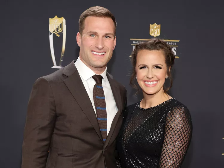 Julie Hampton Cousins: Unveiling Kirk Cousins' Devoted Partner